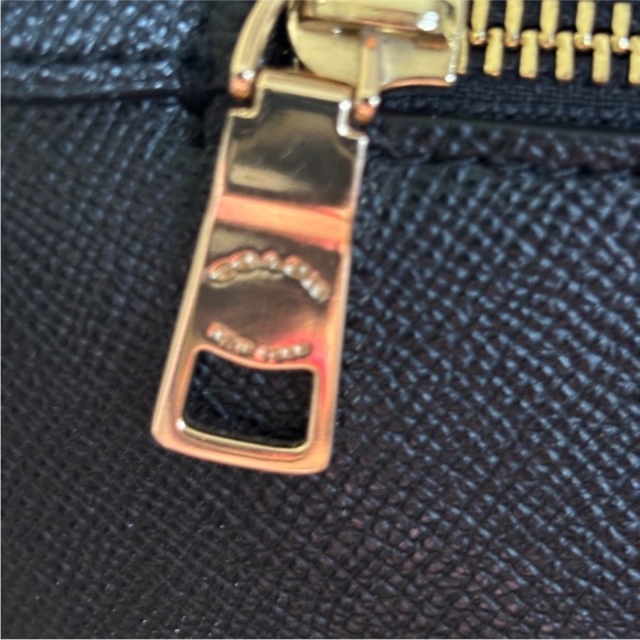 Coach - Picture 6 of 9